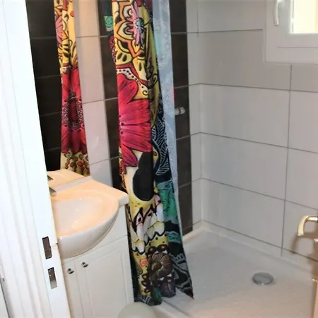 24, Port Venus Au Village Naturiste *