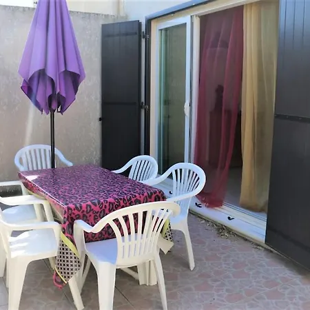 24, Port Venus Au Village Naturiste *